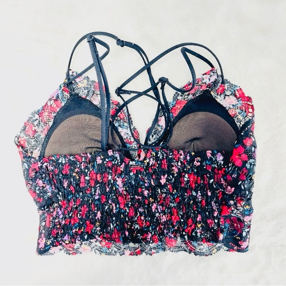 Pink Victoria secret bra! - Picture 2 of 5